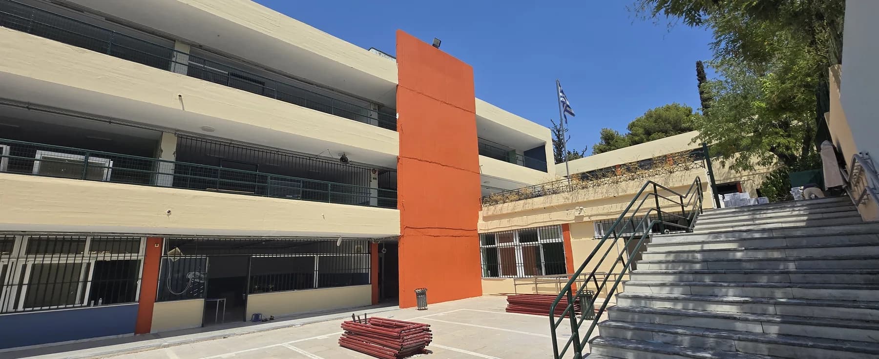 52ο Γυμνάσιο Κολωνού — άποψη 2